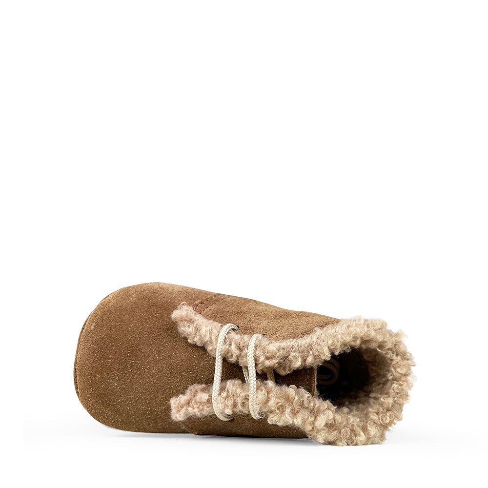 Prestapper in brown suede with wool lining