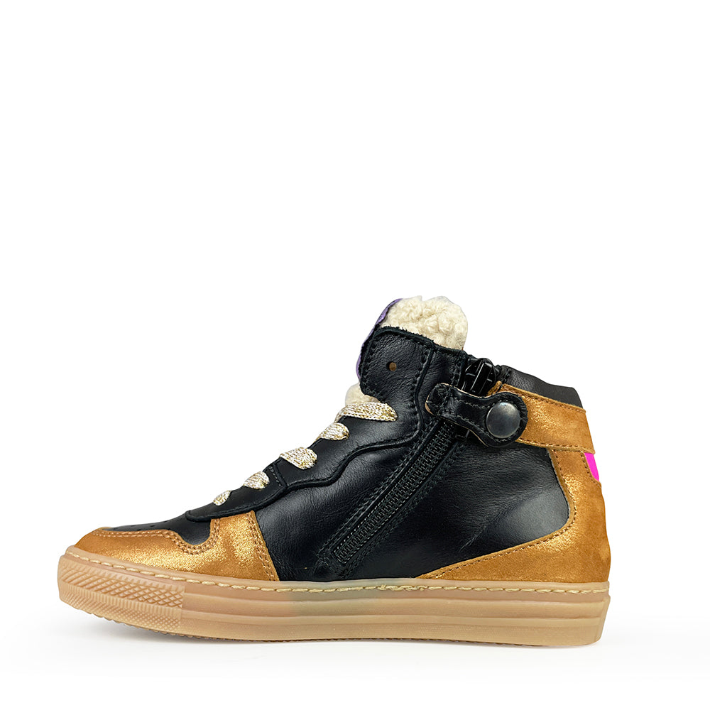 Zwarte sneaker met brons-metallic