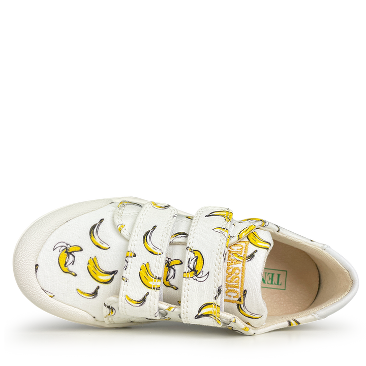 Sneaker with banana print