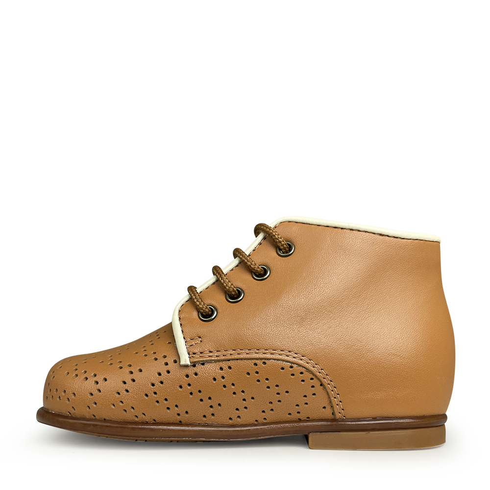 Lace-up shoe cognac