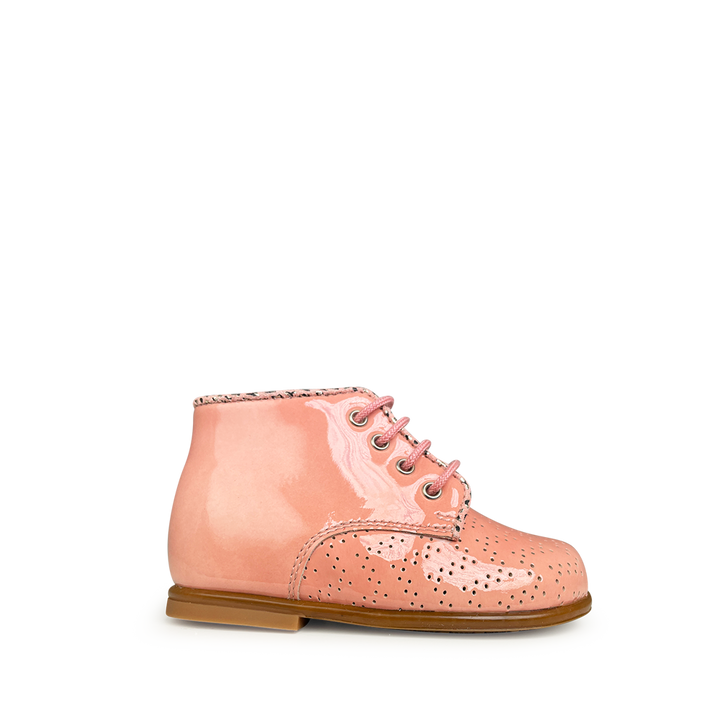 Lace-up shoe pink