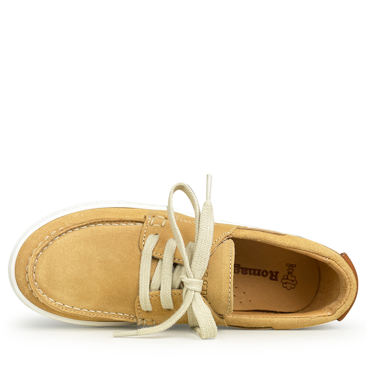 Boat shoe cognac