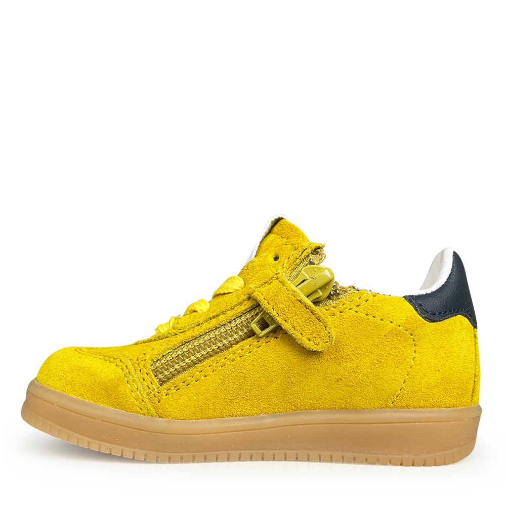 Ochre suede sneaker