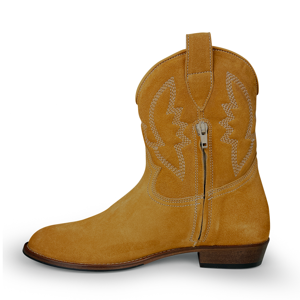 Boot brown