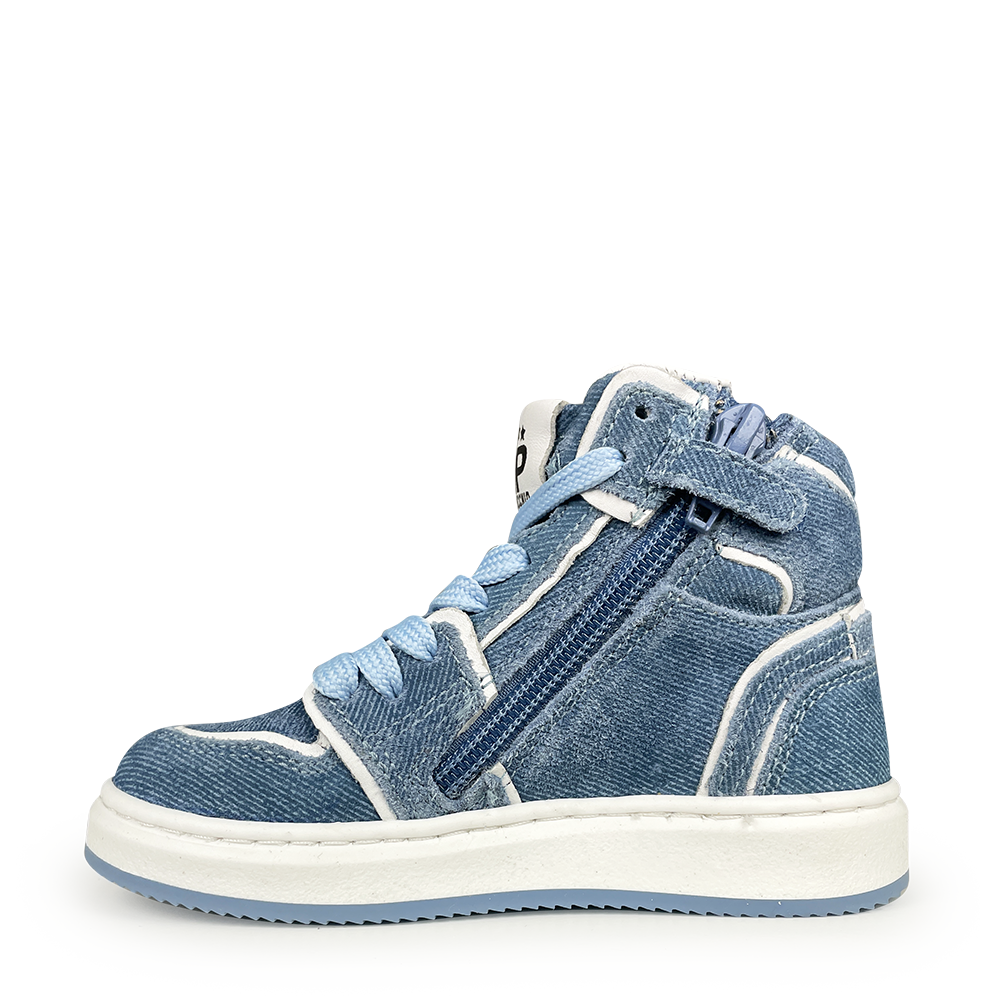 Jeans sneaker met witte lijnen