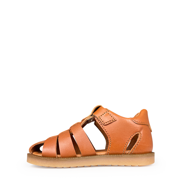 Smooth leather closed sandal