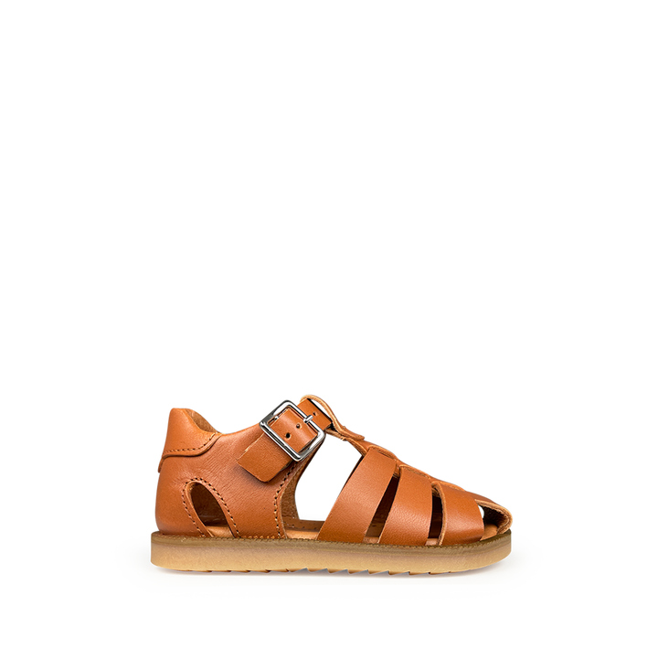 Smooth leather closed sandal