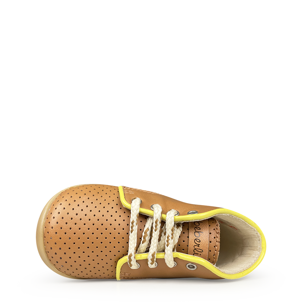 Lace-up shoe camel