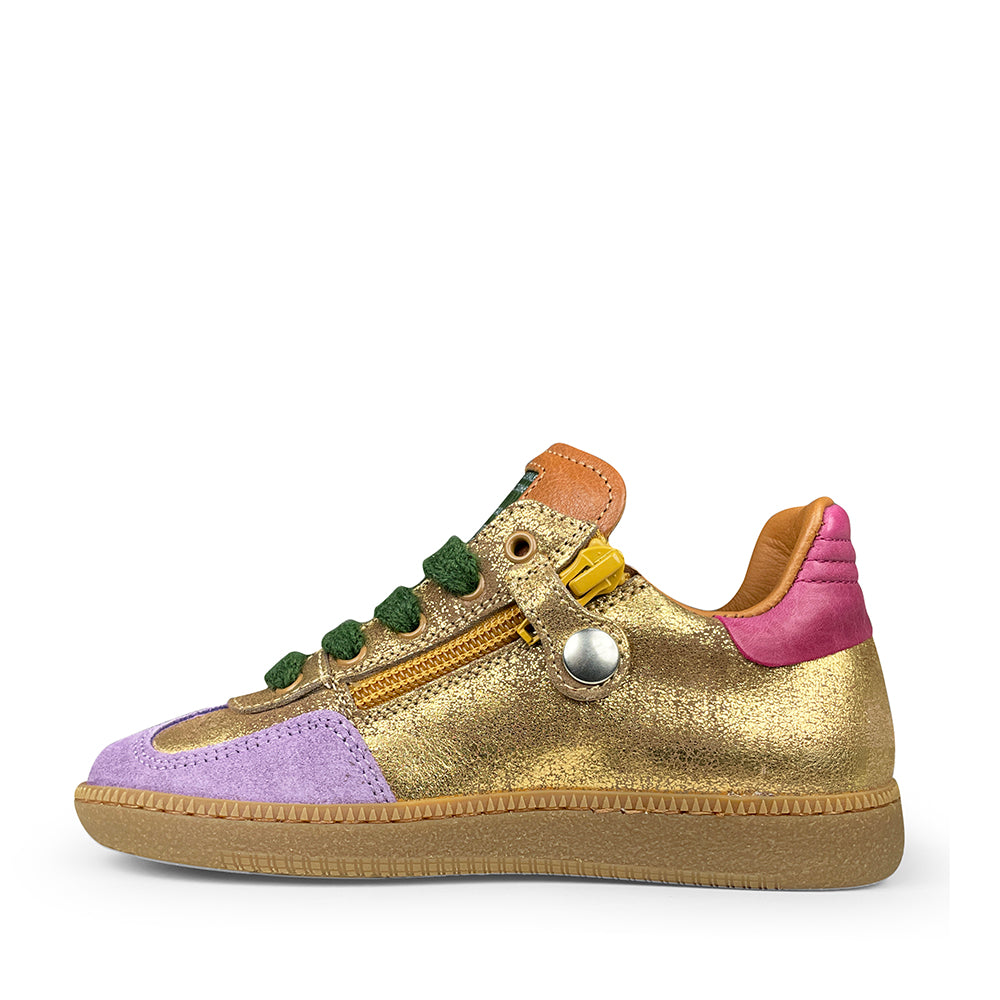 Gouden sneaker