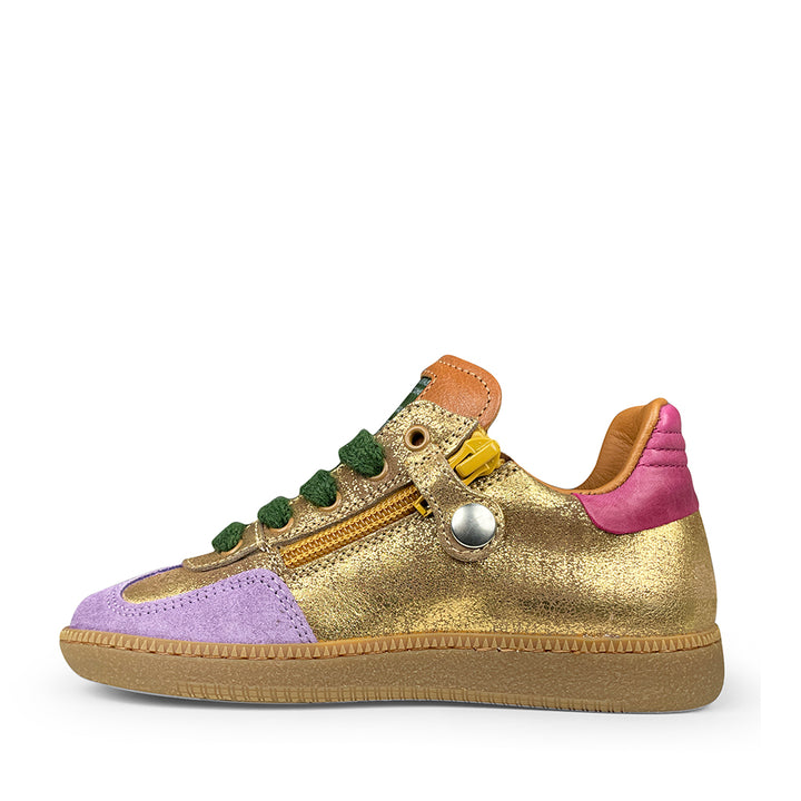 Gouden sneaker