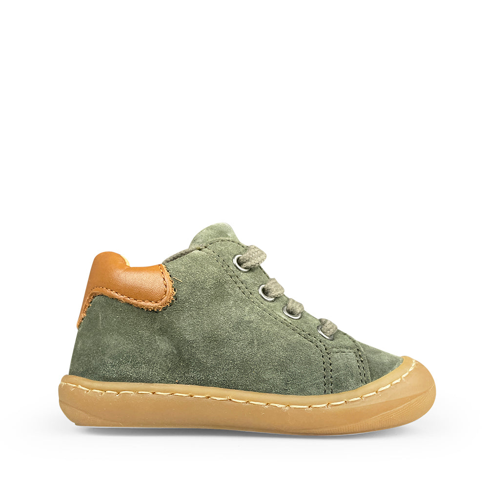 Pre-sneaker moss green