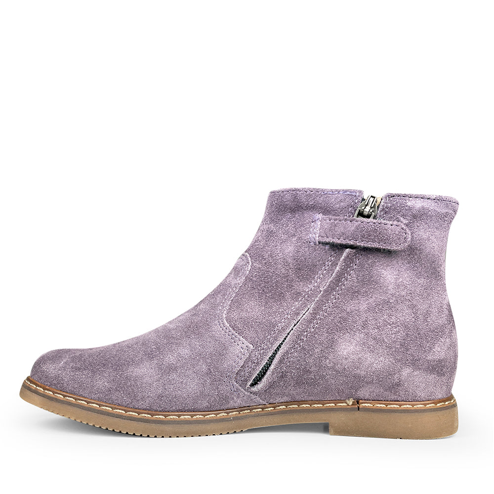 Purple nubuck boot with hummingbird