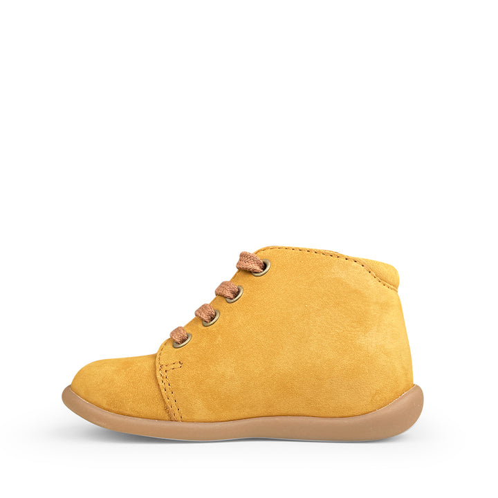 Stand up ankle boots camel