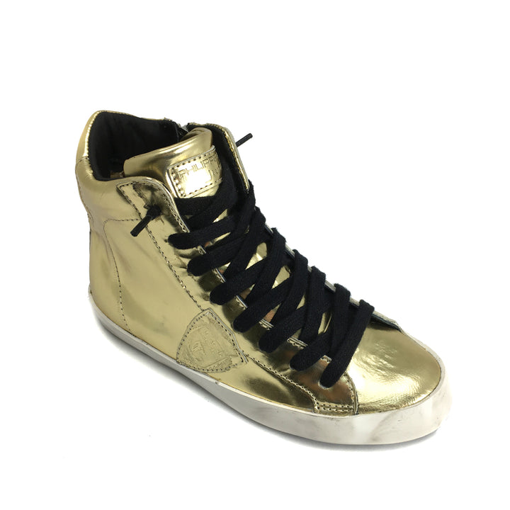 High golden sneaker