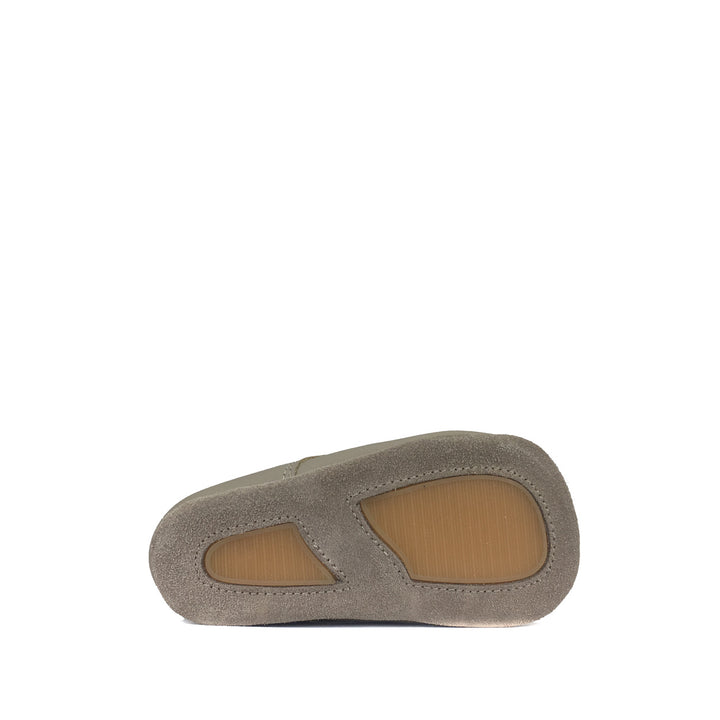 Taupe retro pre-walking shoe