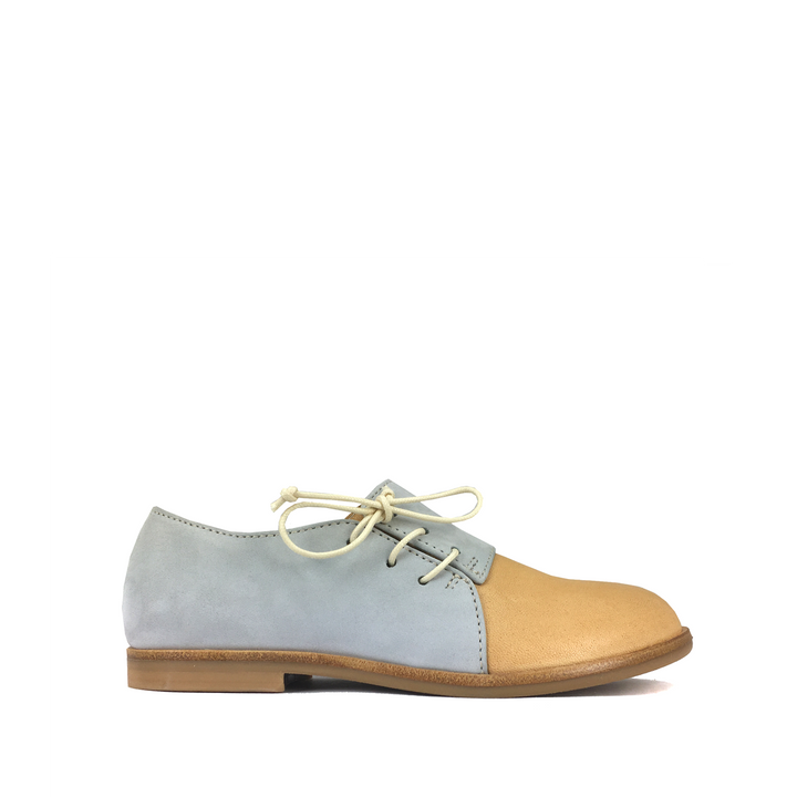 Lace-up shoe in taupe and blue