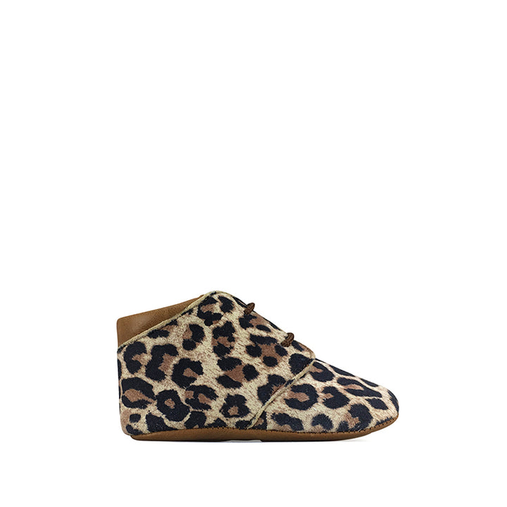 Leopard pre-walking shoe