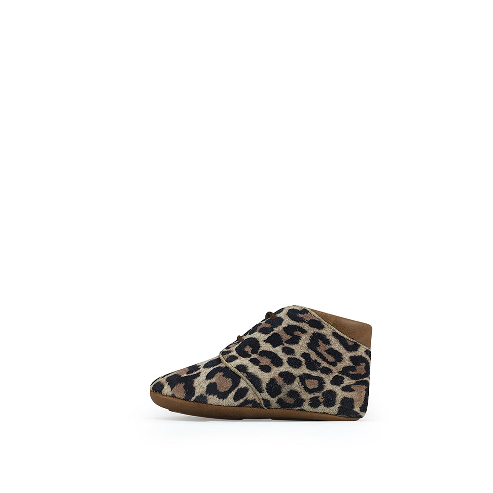 Leopard pre-walking shoe