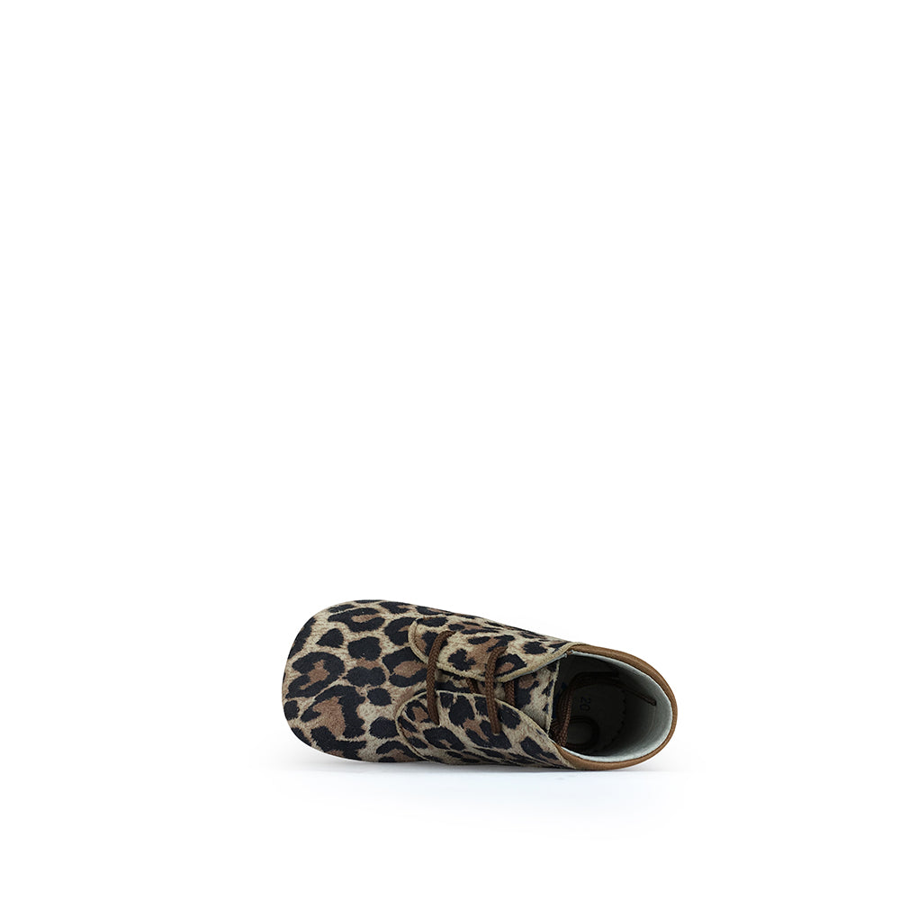 Leopard pre-walking shoe