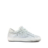 Lage witte sneaker met monogrammen