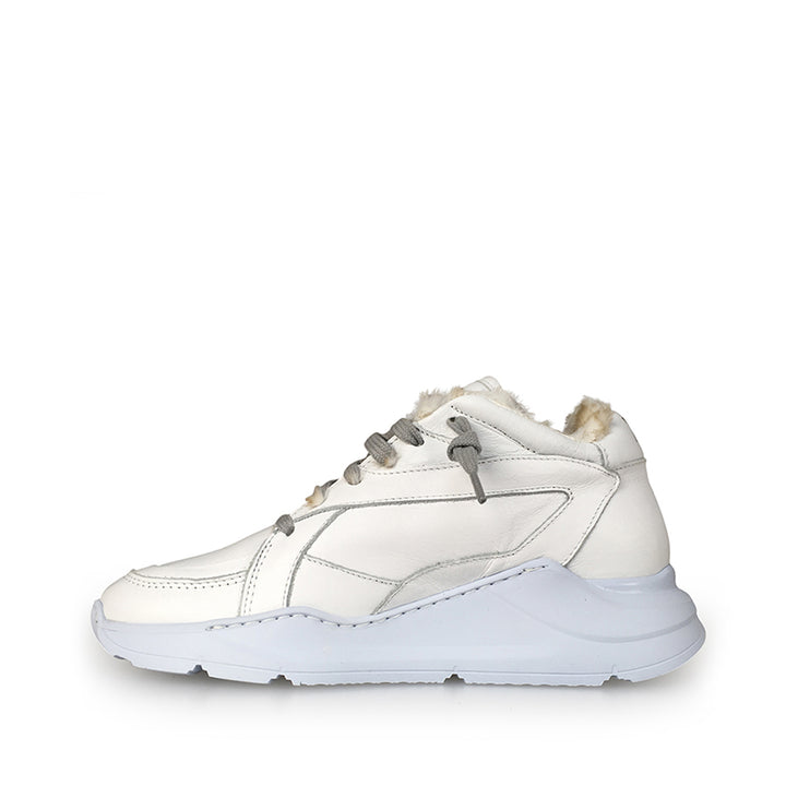 Dad sneaker in white with wool lining