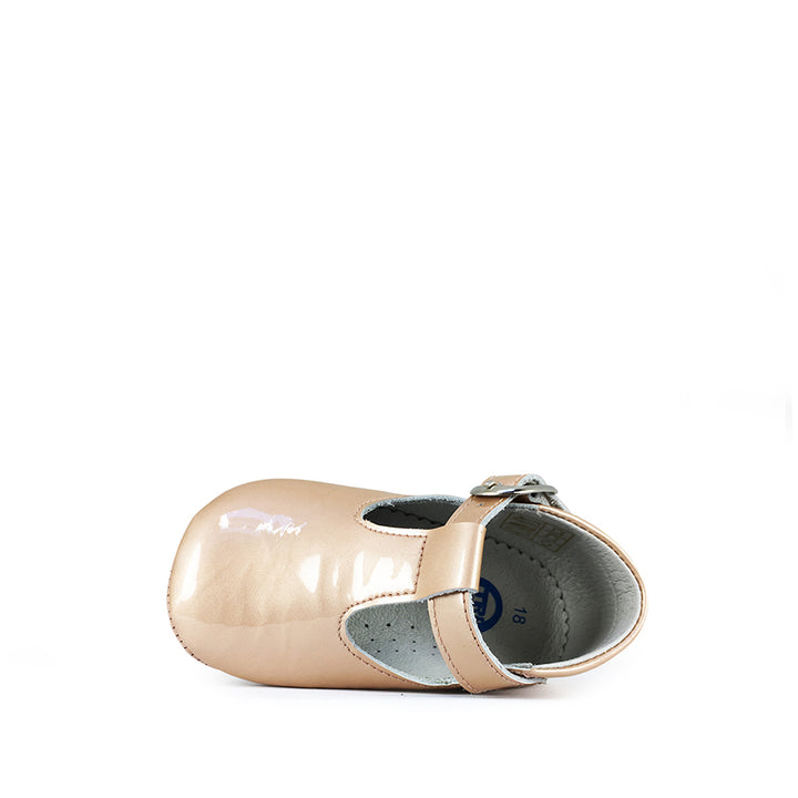 Lacquer mother of pearl ballerina model