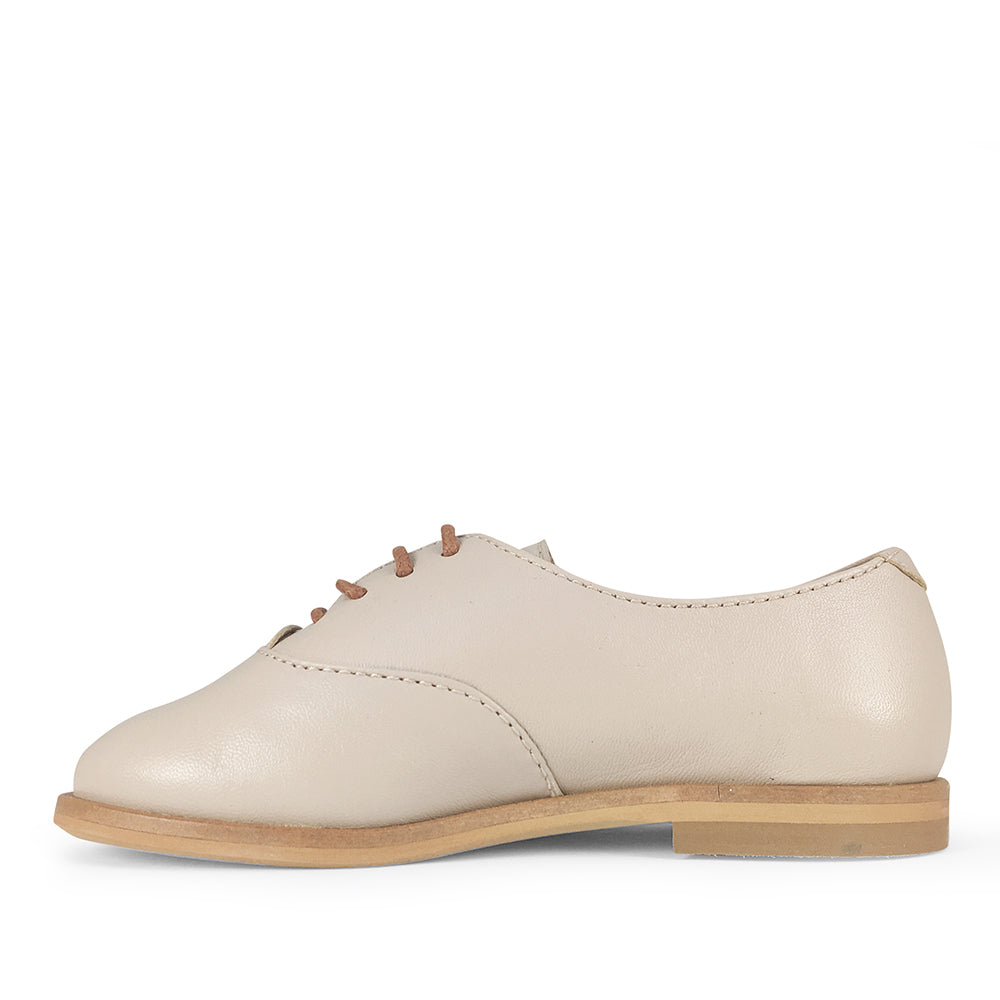 Elegante nude veterschoen