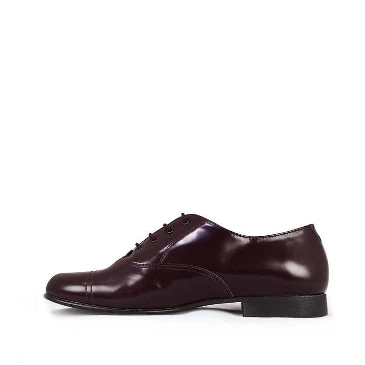 Lace-up shoe burgundy