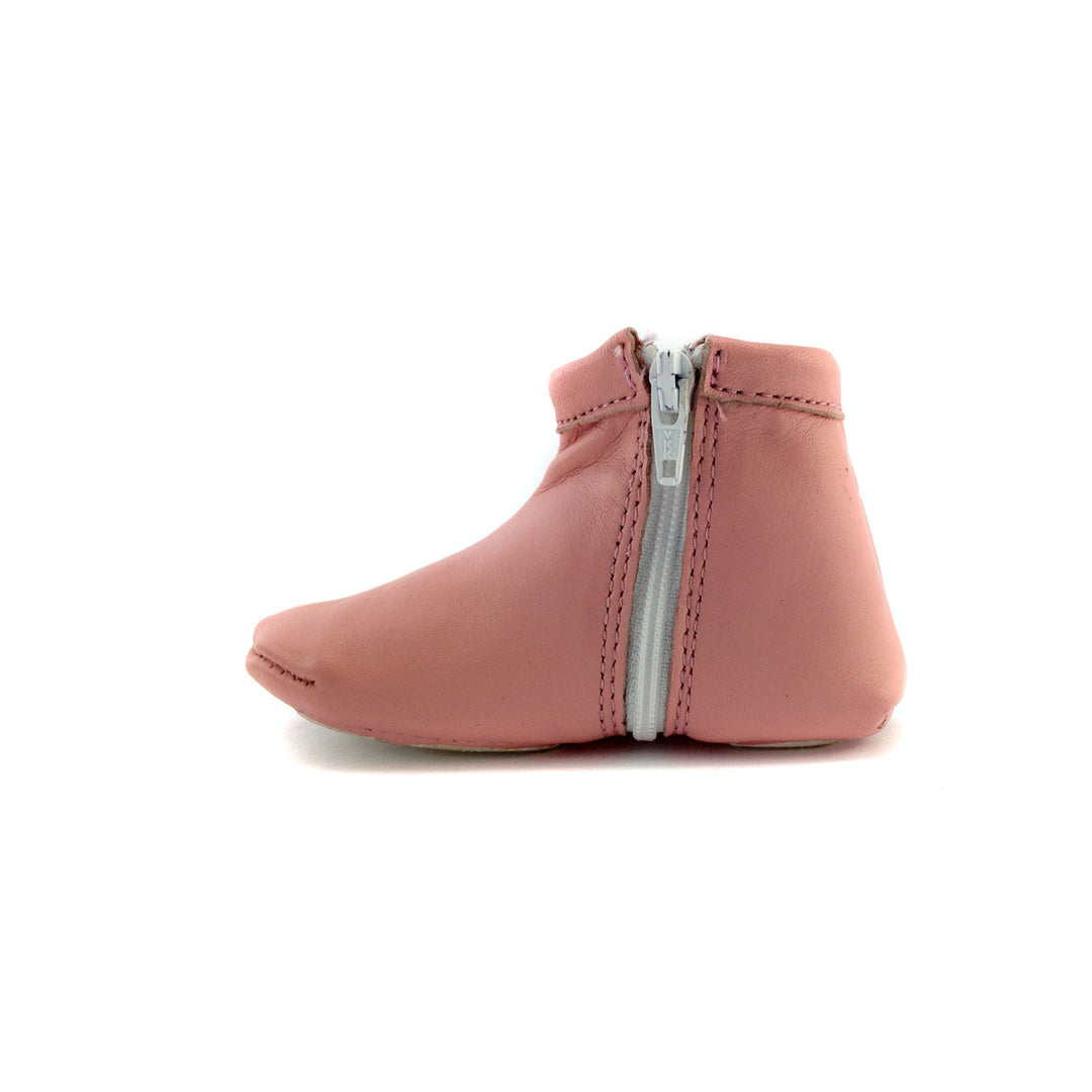 Soft pink pre-step shoe/slipper