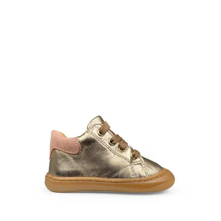 Goudkleurige sneaker
