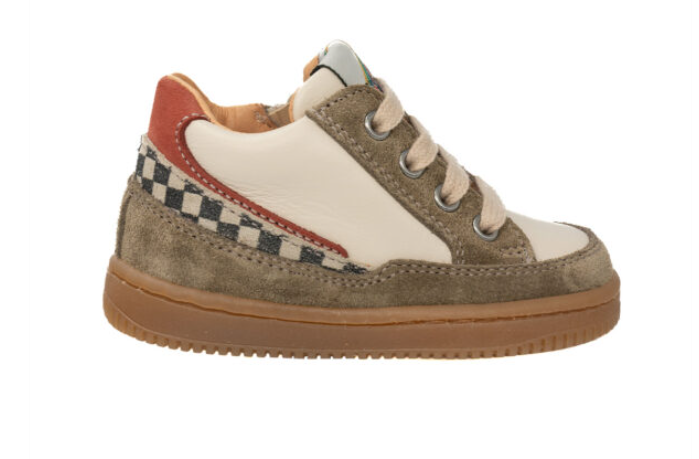 Sneaker nude tinten