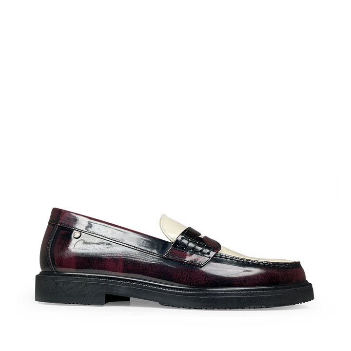 Confetti bordeaux-witte loafer van glanzend leer met contrasterende neus