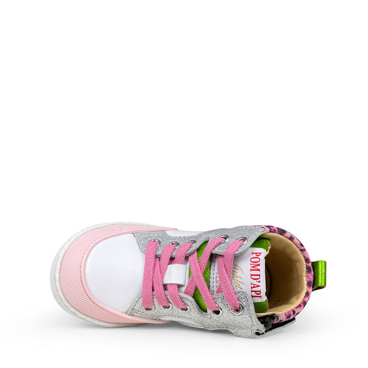 Cool sneaker with blue and pink