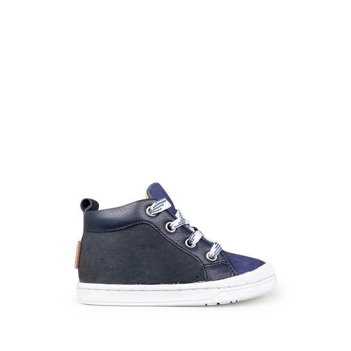 Marineblauwe sneaker