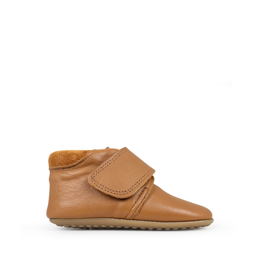 Kinderschoen online Pompom pantoffels Lederen pantoffel met velcro in bruin