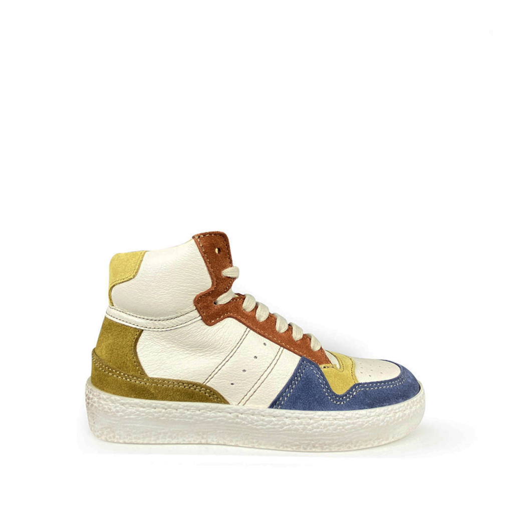 Ocra trainer Mid-height white sneaker with coloured accents