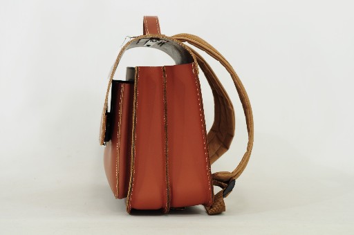 Own Stuff schoolbag Leather bag in cognac/brown with magnetic closure