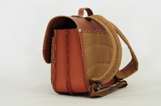 Own Stuff schoolbag Leather bag in cognac/brown with magnetic closure