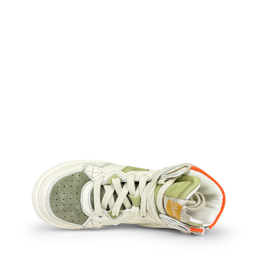 Ocra sneaker Hoge witte sneaker met fluo en groene accenten