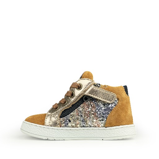 Pom d'api eerste stappers Bruine sneaker met glitter