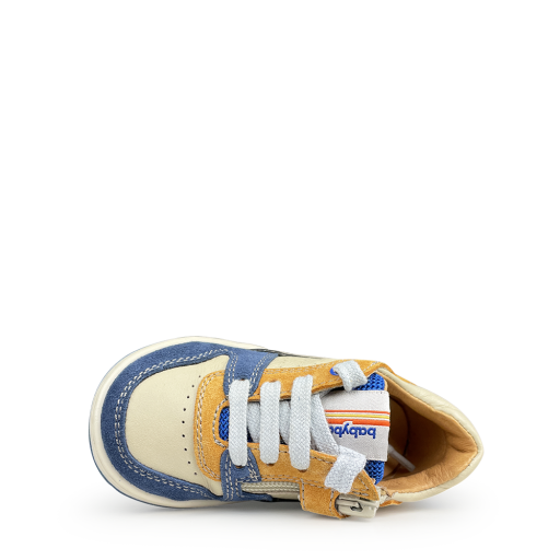 Babybotte sneaker Beige sneaker met blauw en oker