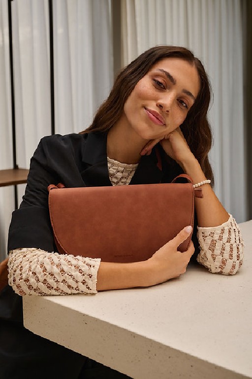 Monk & Anna bags Soma half moon bag carnelian